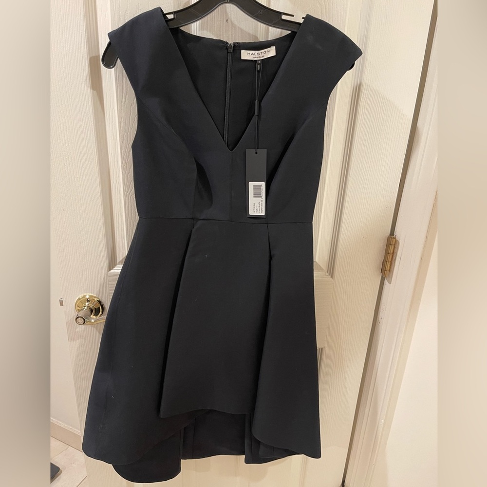 NWT Halston heritage cocktail black v neck dress high low size 4
